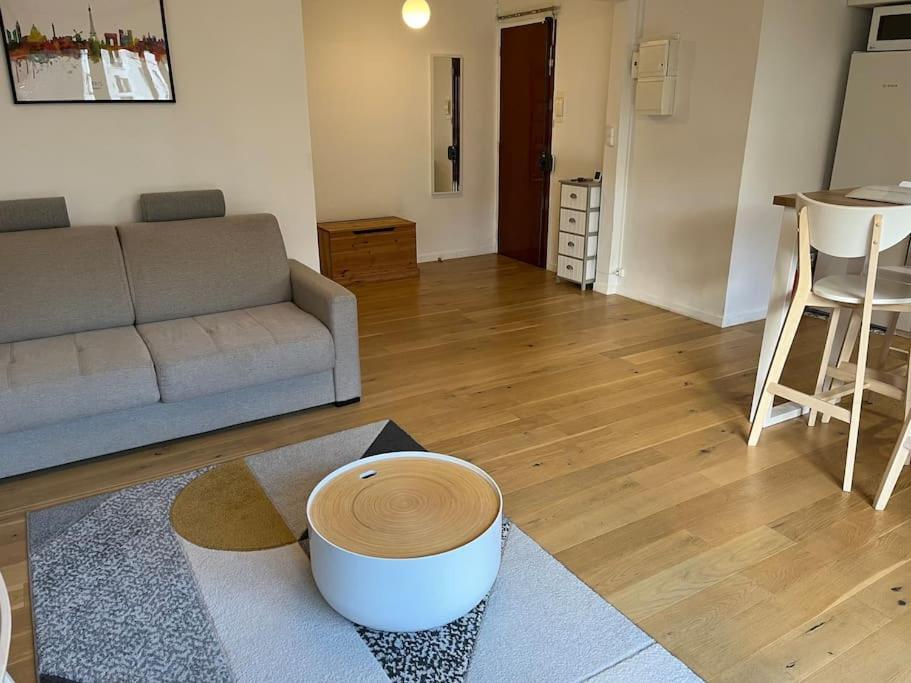 Superbe Appartement Avec Belle Vue Jardin ปารีส ภายนอก รูปภาพ