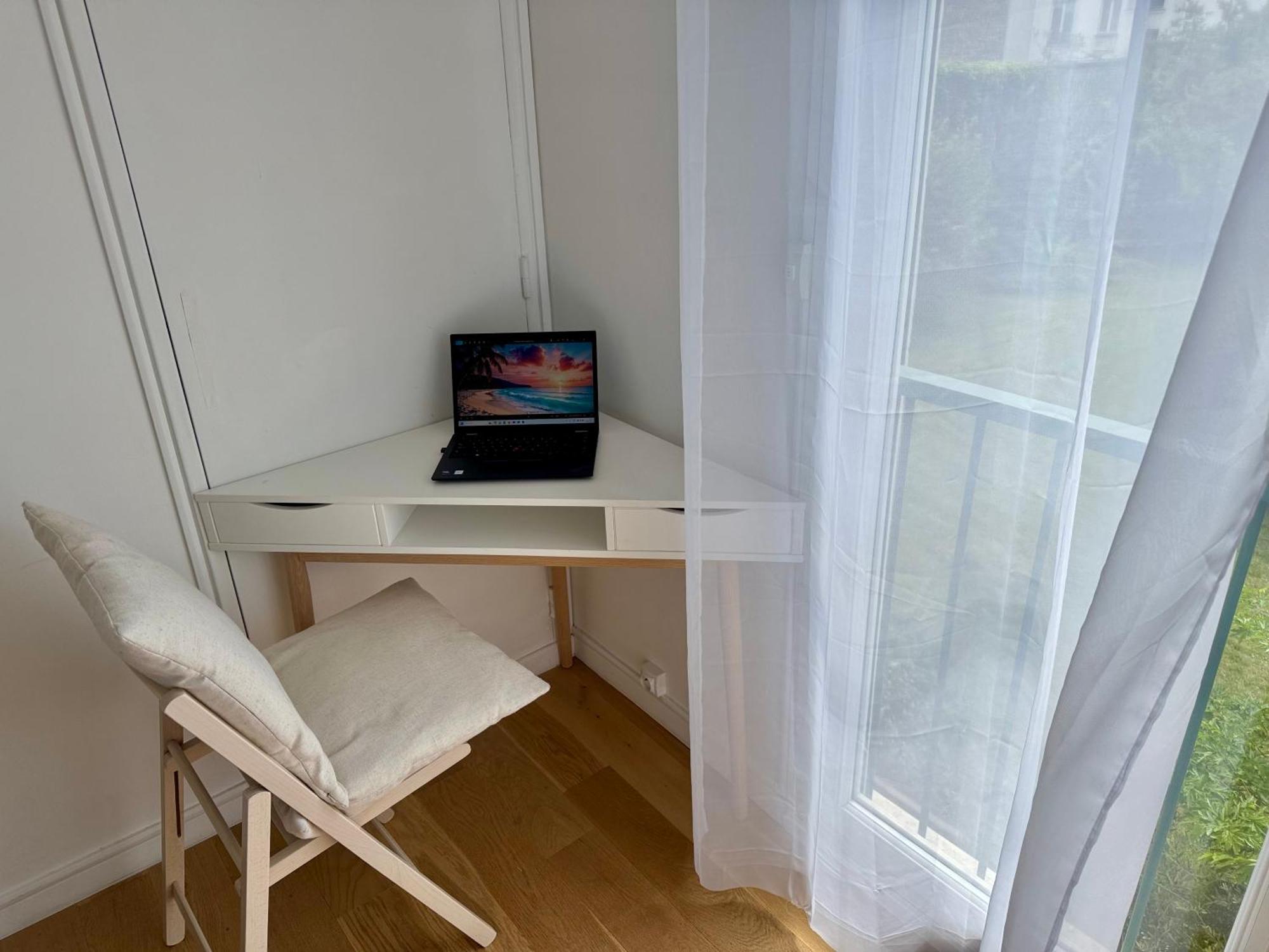 Superbe Appartement Avec Belle Vue Jardin ปารีส ภายนอก รูปภาพ